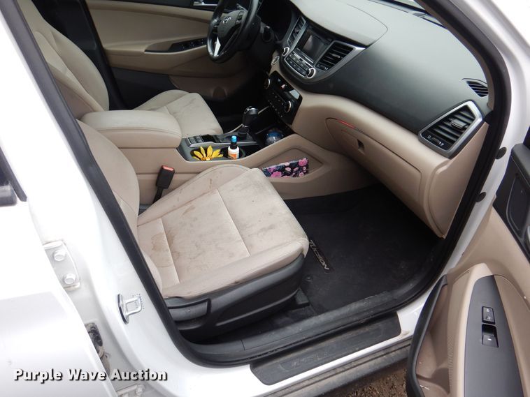 image for item LC9403 2016 Hyundai Tucson  SUV