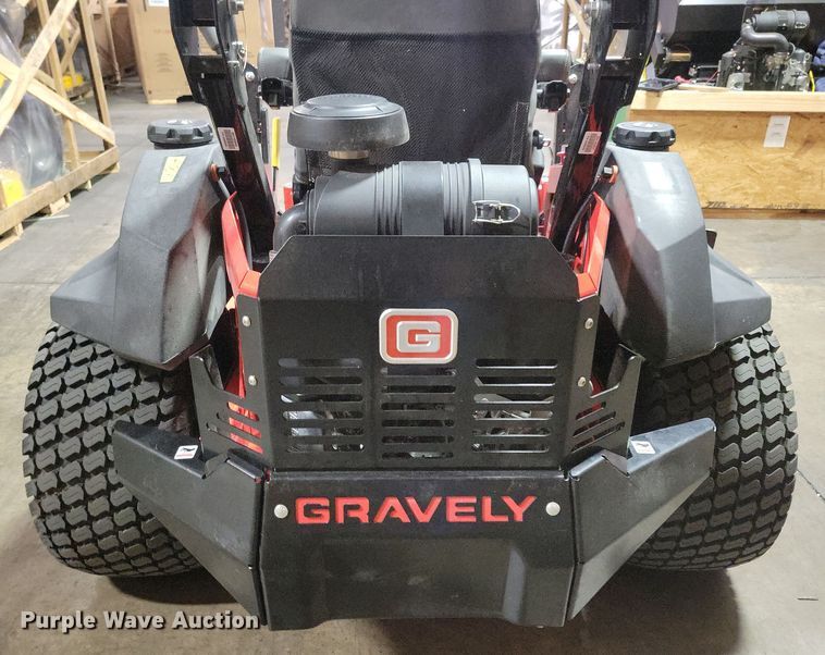image for item LC9480 2020 Gravely Pro-Turn 460  ZTR lawn mower