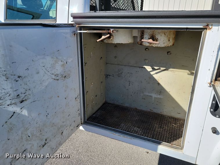 image for item LD9095 2011 Ford F550 Crew Cab utility / service truck