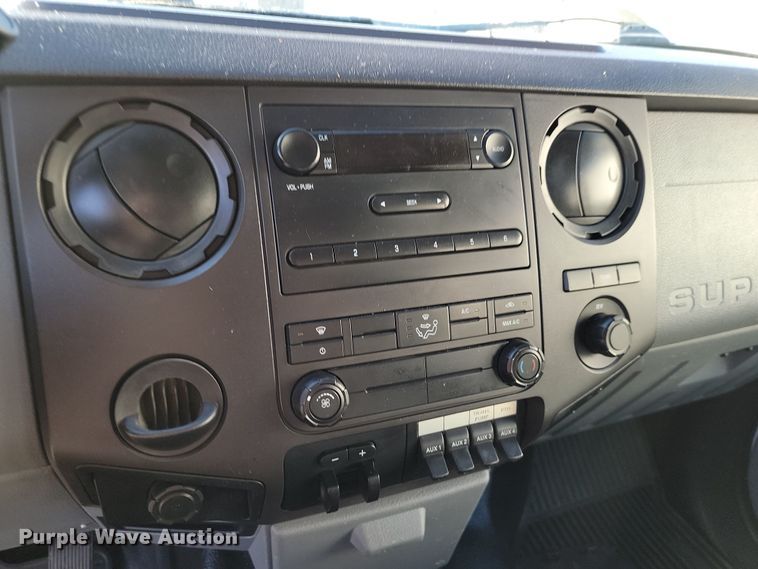 image for item LD9095 2011 Ford F550 Crew Cab utility / service truck