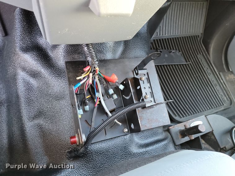 image for item LD9095 2011 Ford F550 Crew Cab utility / service truck