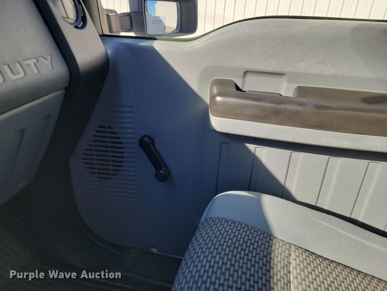 image for item LD9095 2011 Ford F550 Crew Cab utility / service truck