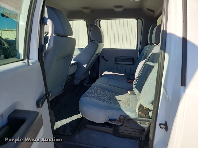 image for item LD9095 2011 Ford F550 Crew Cab utility / service truck