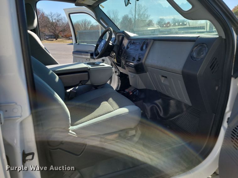 image for item LD9095 2011 Ford F550 Crew Cab utility / service truck