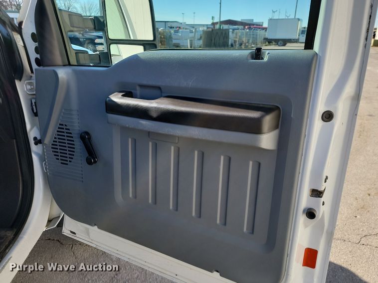 image for item LD9095 2011 Ford F550 Crew Cab utility / service truck