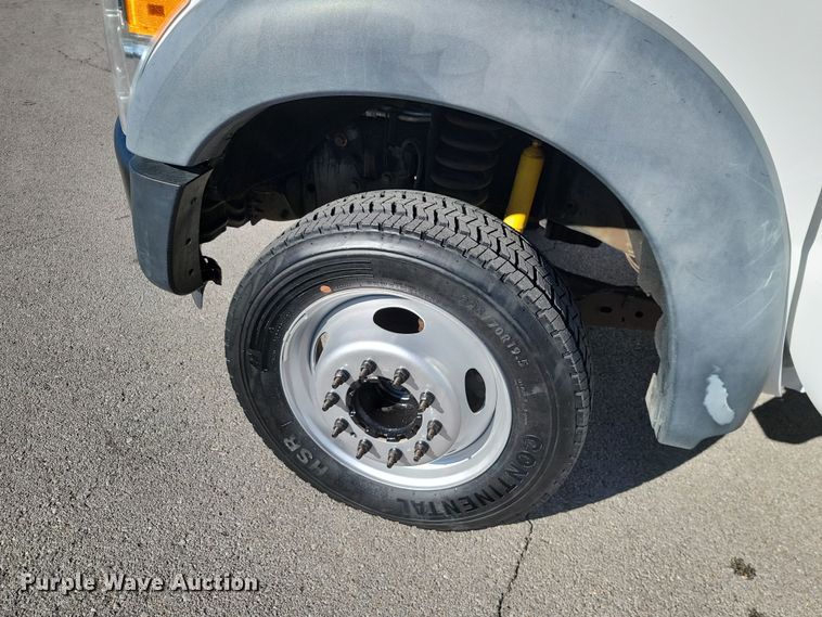 image for item LD9095 2011 Ford F550 Crew Cab utility / service truck