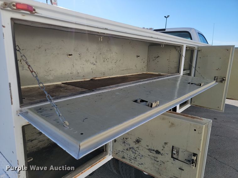 image for item LD9096 1999 Ford F450 Super Duty utility / service truck