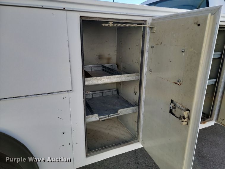 image for item LD9096 1999 Ford F450 Super Duty utility / service truck