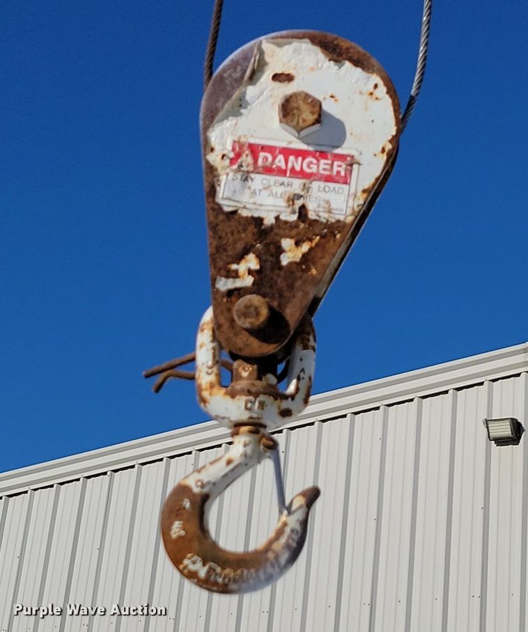 image for item LD9096 1999 Ford F450 Super Duty utility / service truck