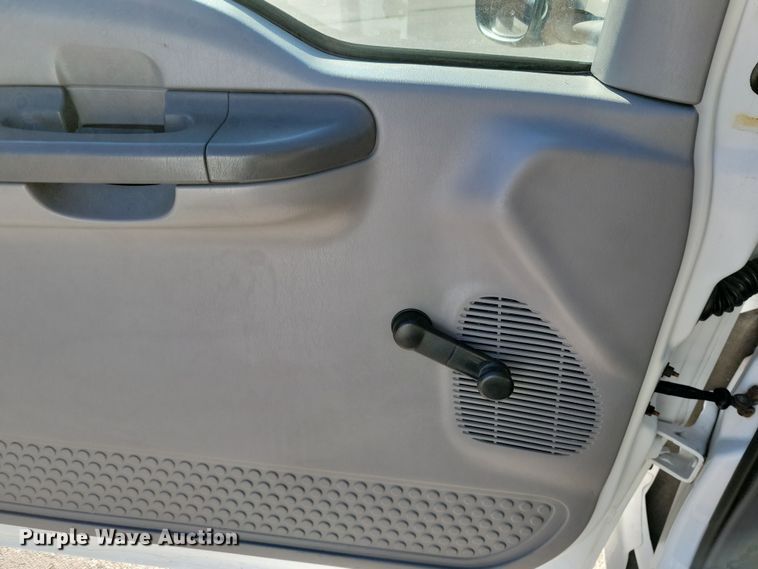 image for item LD9096 1999 Ford F450 Super Duty utility / service truck