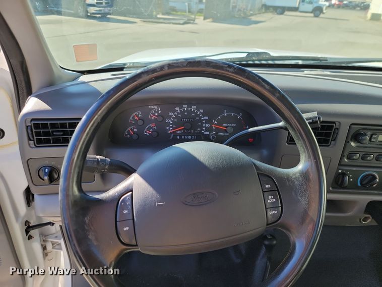 image for item LD9096 1999 Ford F450 Super Duty utility / service truck