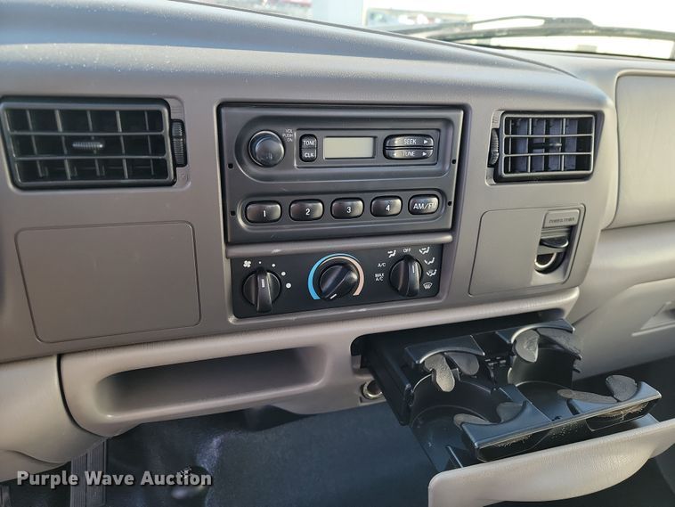 image for item LD9096 1999 Ford F450 Super Duty utility / service truck