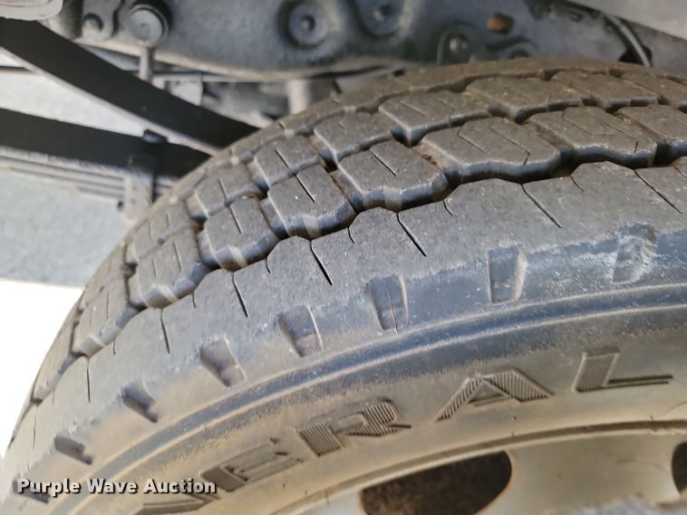 image for item LD9096 1999 Ford F450 Super Duty utility / service truck