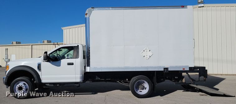 image for item LD9097 2017 Ford F450 Super Duty XL box truck