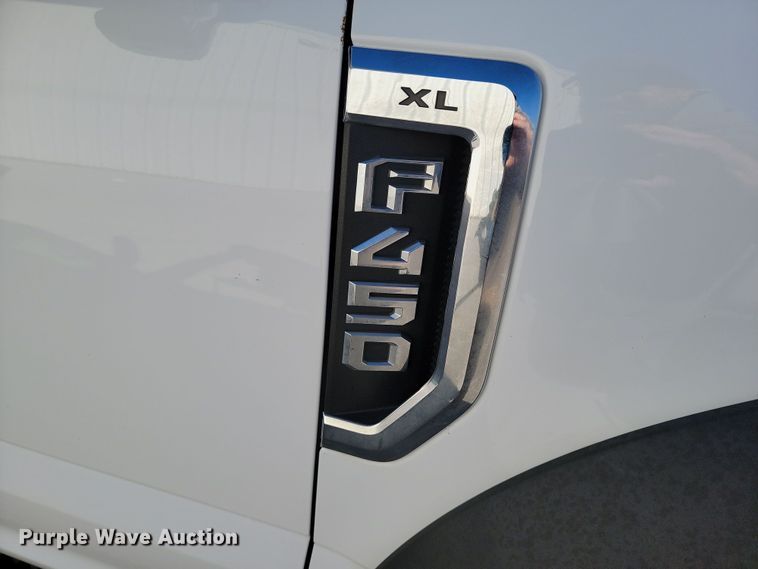 image for item LD9097 2017 Ford F450 Super Duty XL box truck