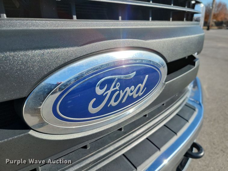 image for item LD9097 2017 Ford F450 Super Duty XL box truck