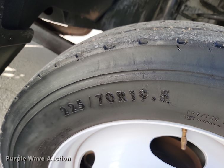 image for item LD9097 2017 Ford F450 Super Duty XL box truck