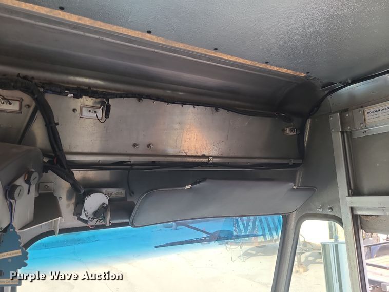 image for item LJ9420 2008 Freightliner MT45  delivery truck