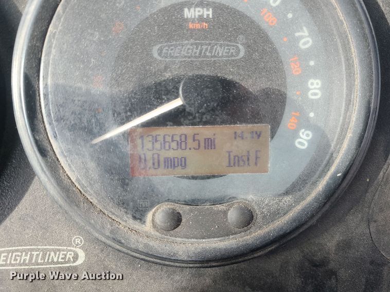 image for item LJ9420 2008 Freightliner MT45  delivery truck