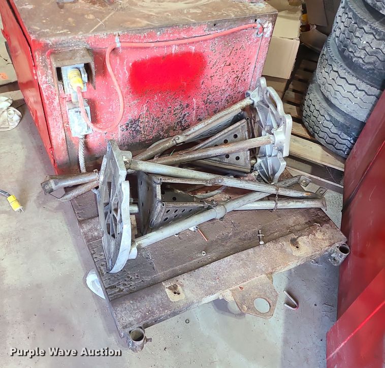 image for item LJ9424 Ridgid 300  pipe threader