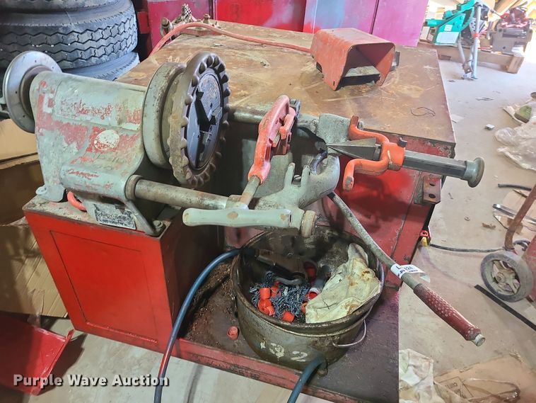 image for item LJ9424 Ridgid 300  pipe threader