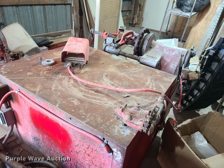 image for item LJ9424 Ridgid 300  pipe threader