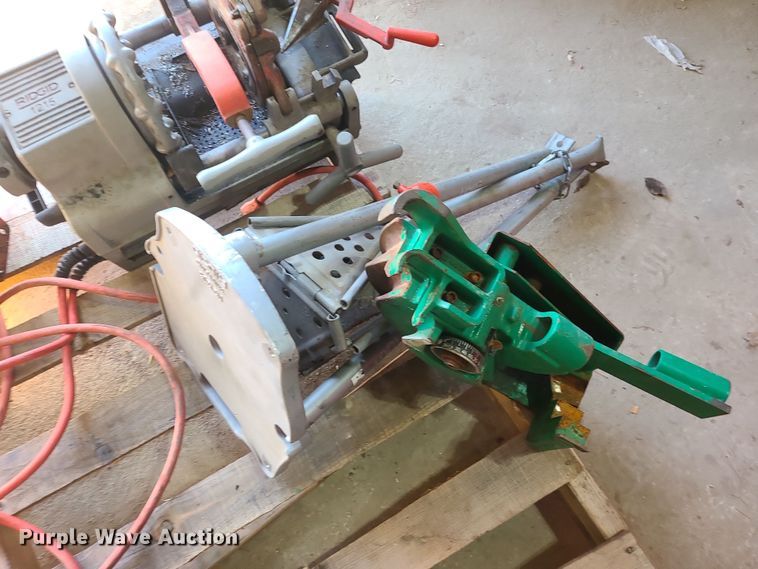 image for item LJ9427 Ridgid 1215  pipe threader