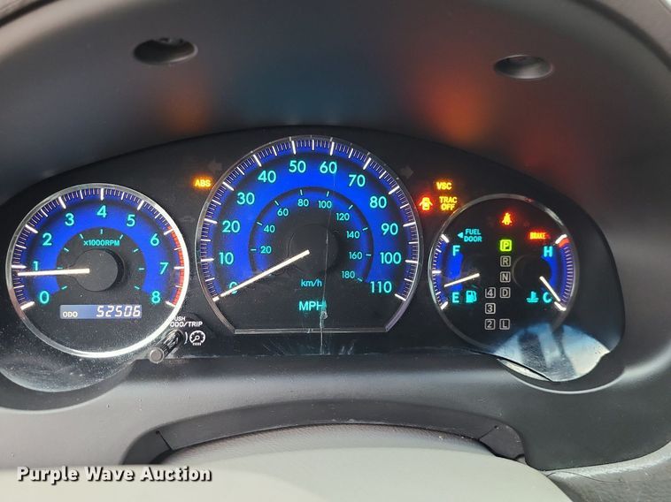 image for item LJ9443 2006 Toyota Sienna  handicap accessible van