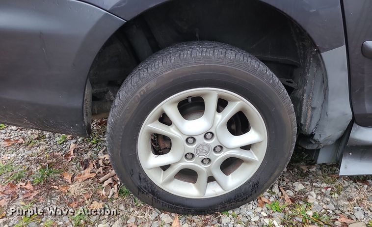 image for item LJ9443 2006 Toyota Sienna  handicap accessible van