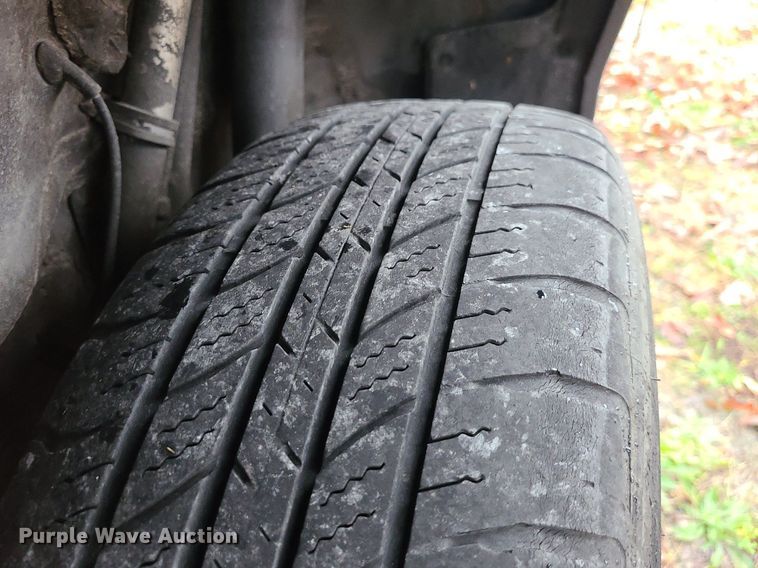 image for item LJ9443 2006 Toyota Sienna  handicap accessible van