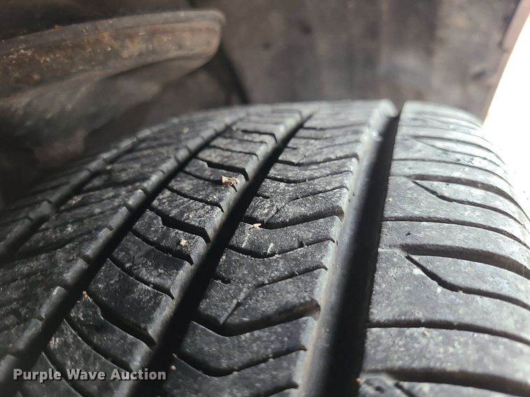 image for item LJ9443 2006 Toyota Sienna  handicap accessible van