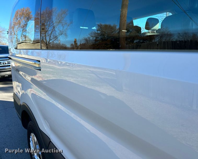 image for item LK9704 2016 Ford Transit 150  van