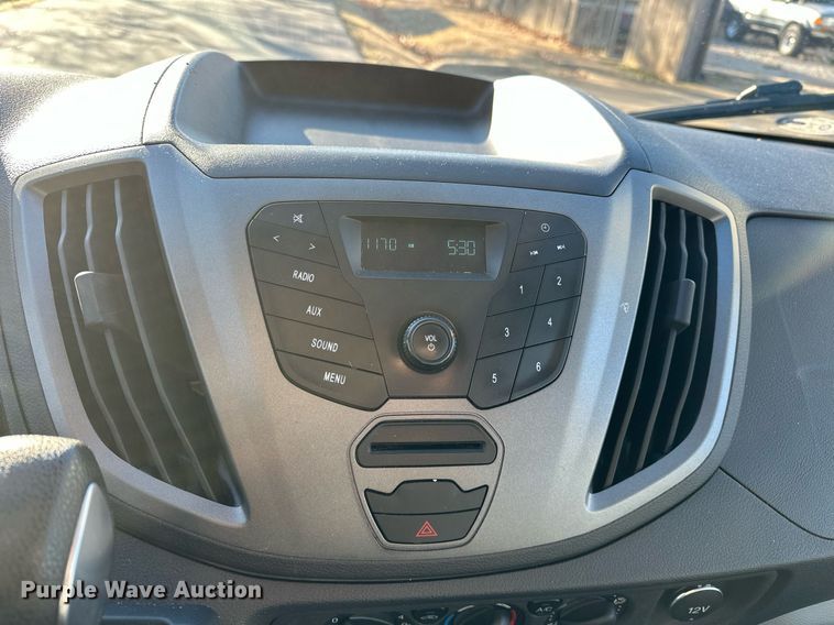 image for item LK9704 2016 Ford Transit 150  van