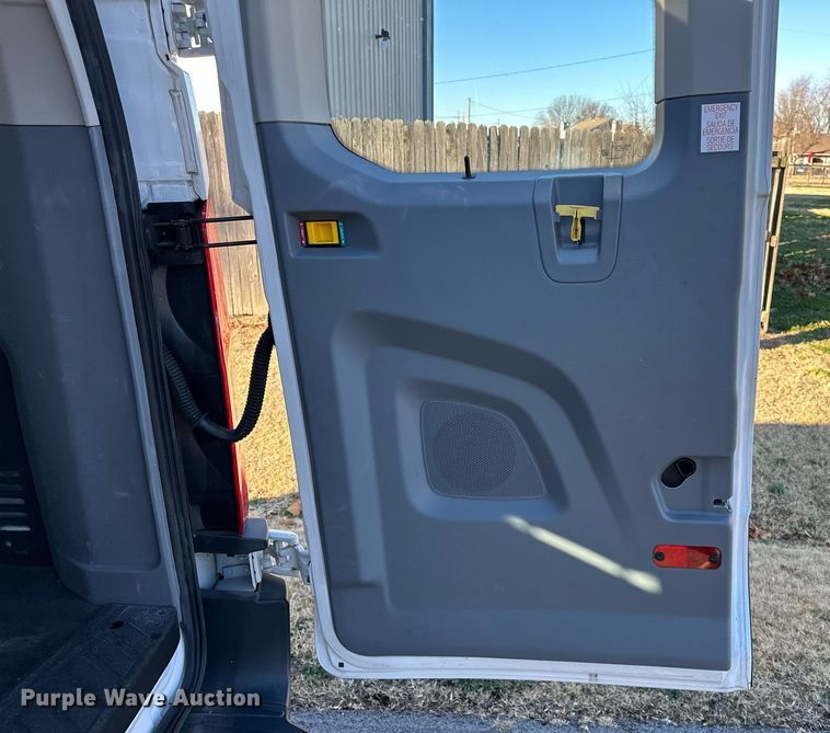 image for item LK9704 2016 Ford Transit 150  van