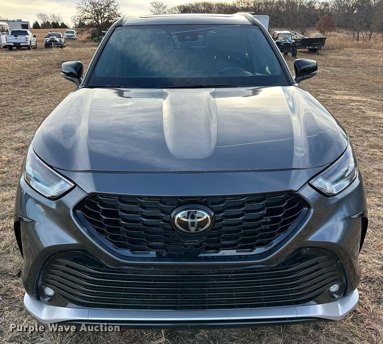 image for item LK9706 2022 Toyota Highlander  SUV