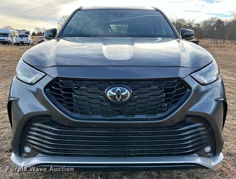 image for item LK9706 2022 Toyota Highlander  SUV