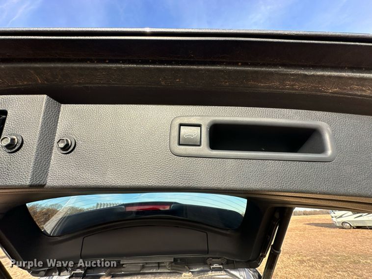 image for item LK9706 2022 Toyota Highlander  SUV