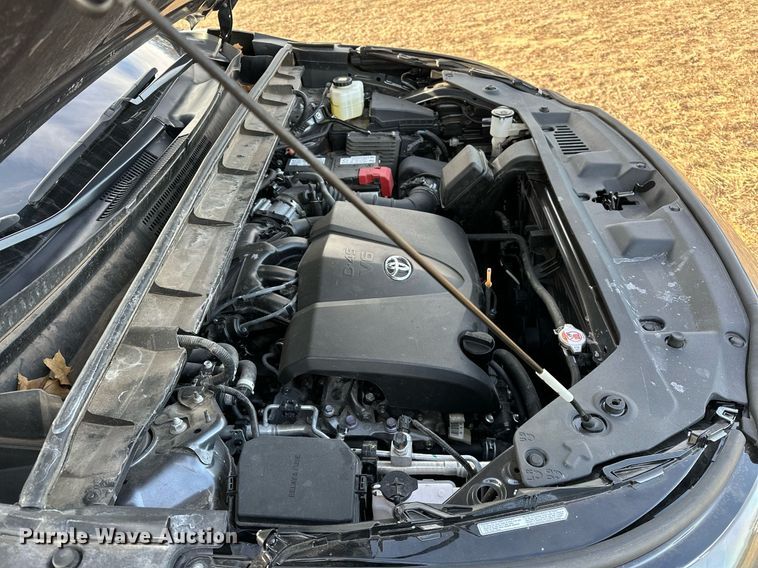 image for item LK9706 2022 Toyota Highlander  SUV