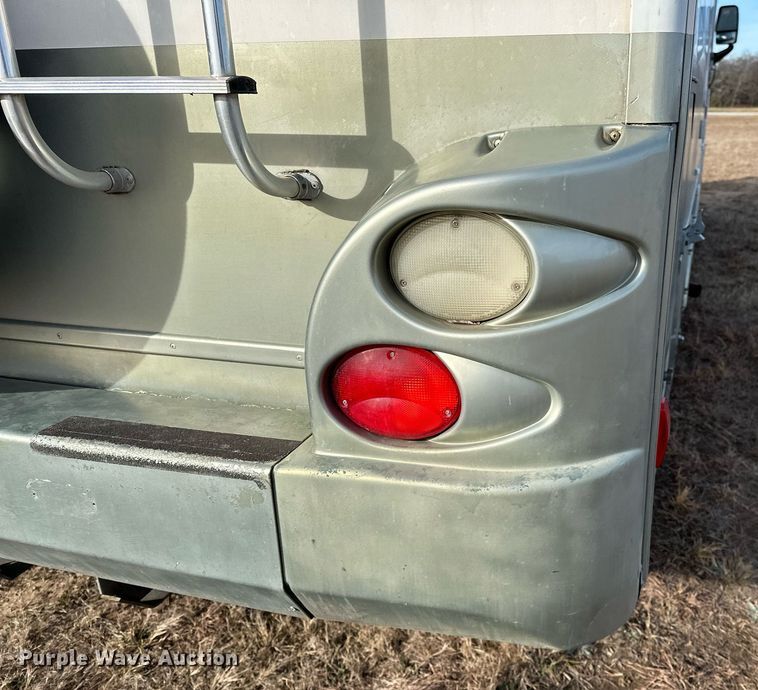 image for item LK9708 2004 Fleetwood Fiesta  RV