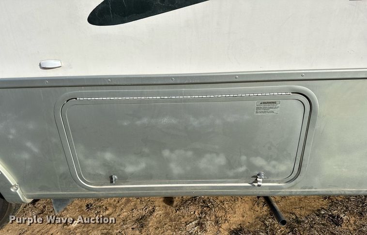 image for item LK9708 2004 Fleetwood Fiesta  RV