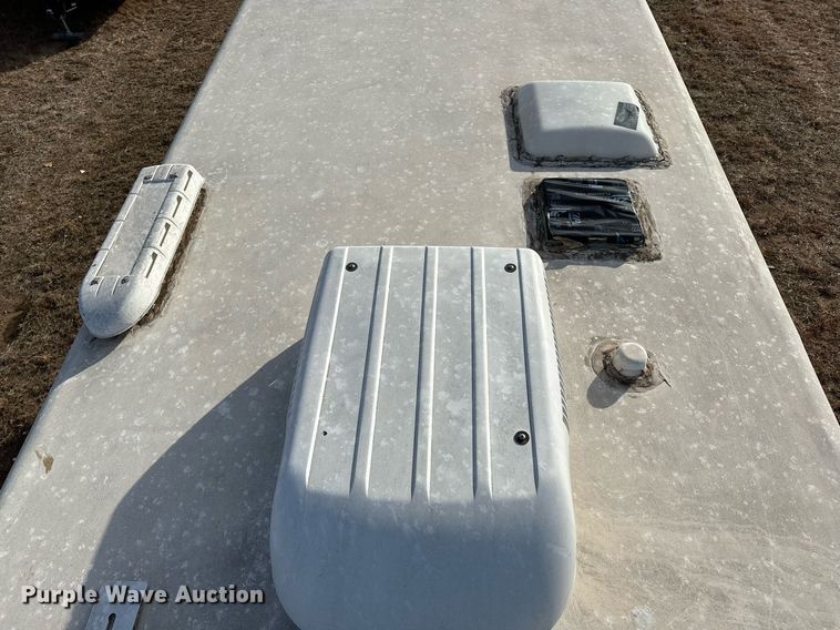 image for item LK9708 2004 Fleetwood Fiesta  RV