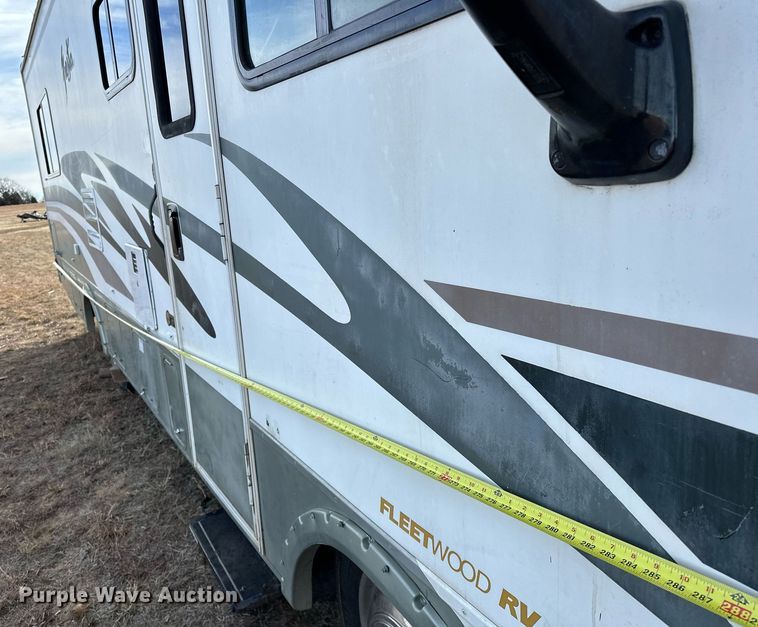 image for item LK9708 2004 Fleetwood Fiesta  RV