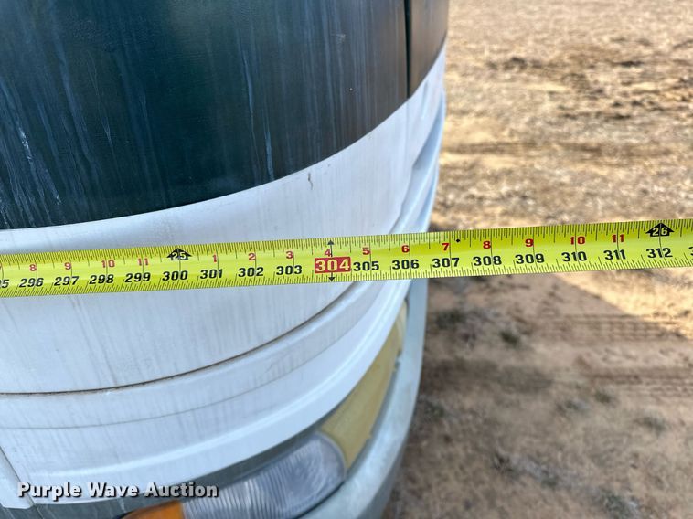 image for item LK9708 2004 Fleetwood Fiesta  RV