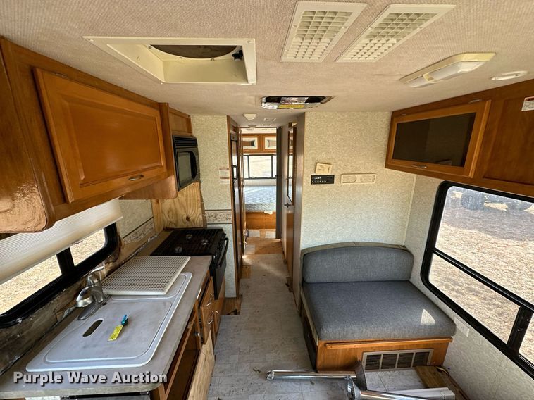 image for item LK9708 2004 Fleetwood Fiesta  RV