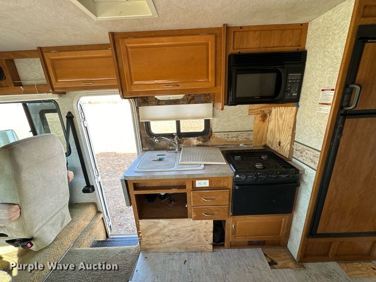 image for item LK9708 2004 Fleetwood Fiesta  RV