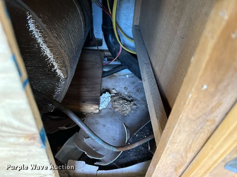 image for item LK9708 2004 Fleetwood Fiesta  RV