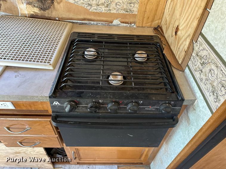 image for item LK9708 2004 Fleetwood Fiesta  RV