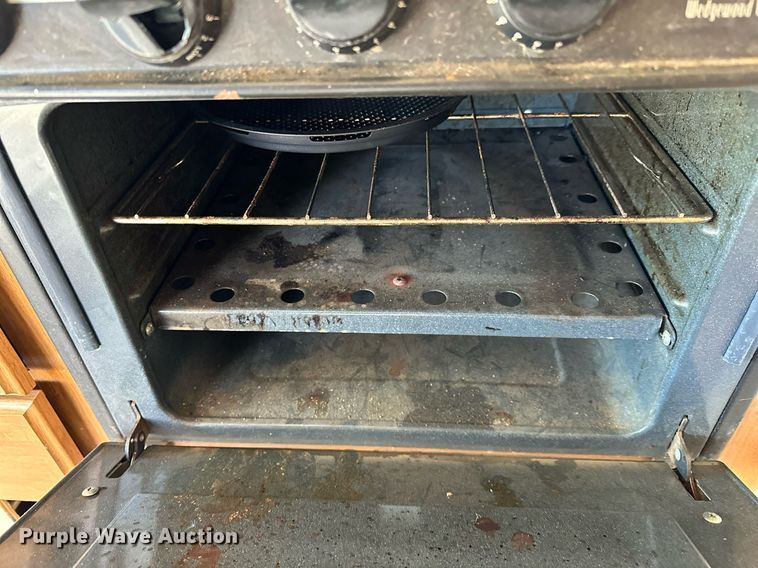 image for item LK9708 2004 Fleetwood Fiesta  RV