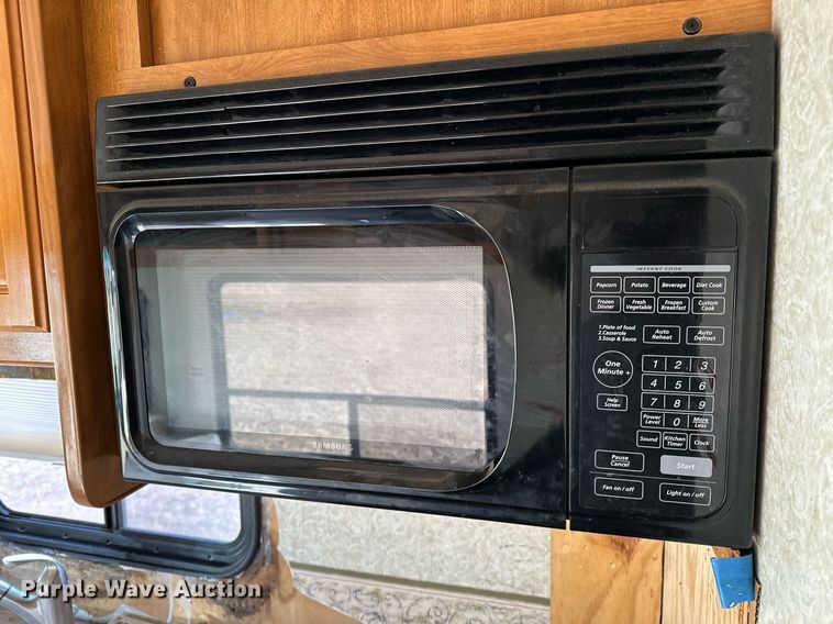 image for item LK9708 2004 Fleetwood Fiesta  RV