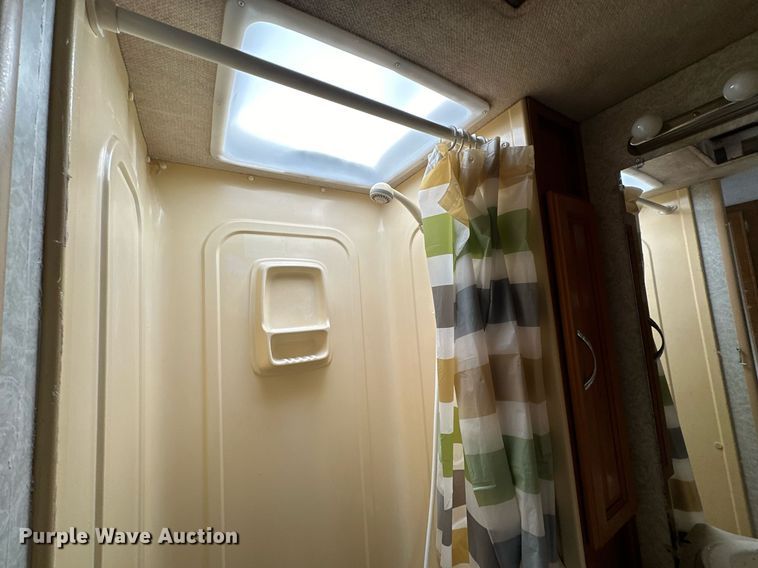 image for item LK9708 2004 Fleetwood Fiesta  RV